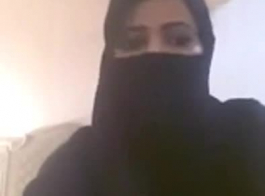 جديد: مفاجأة لم تكن متوقعة! اكتشفوا كيف انتهى الأمر في المكالمة الفيديو الساخنة مع مسلمة جميلة بالحجاب