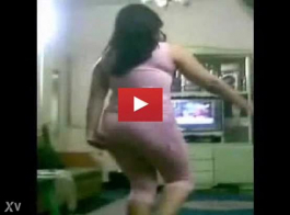 رقصة فتاة عربية ساخنة وإثارة على موقع Daqny.tk
