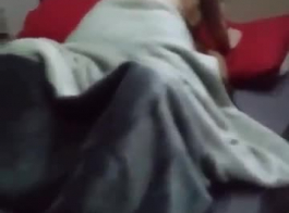 جنون الرغبة: زوج ينام مع زوجته أمام رئيسه لتحقيق الترقية - فيديو إباحي حار