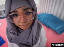 جميلة المراهقة المسلمة تمارس الجنس مع زميلها في الصف